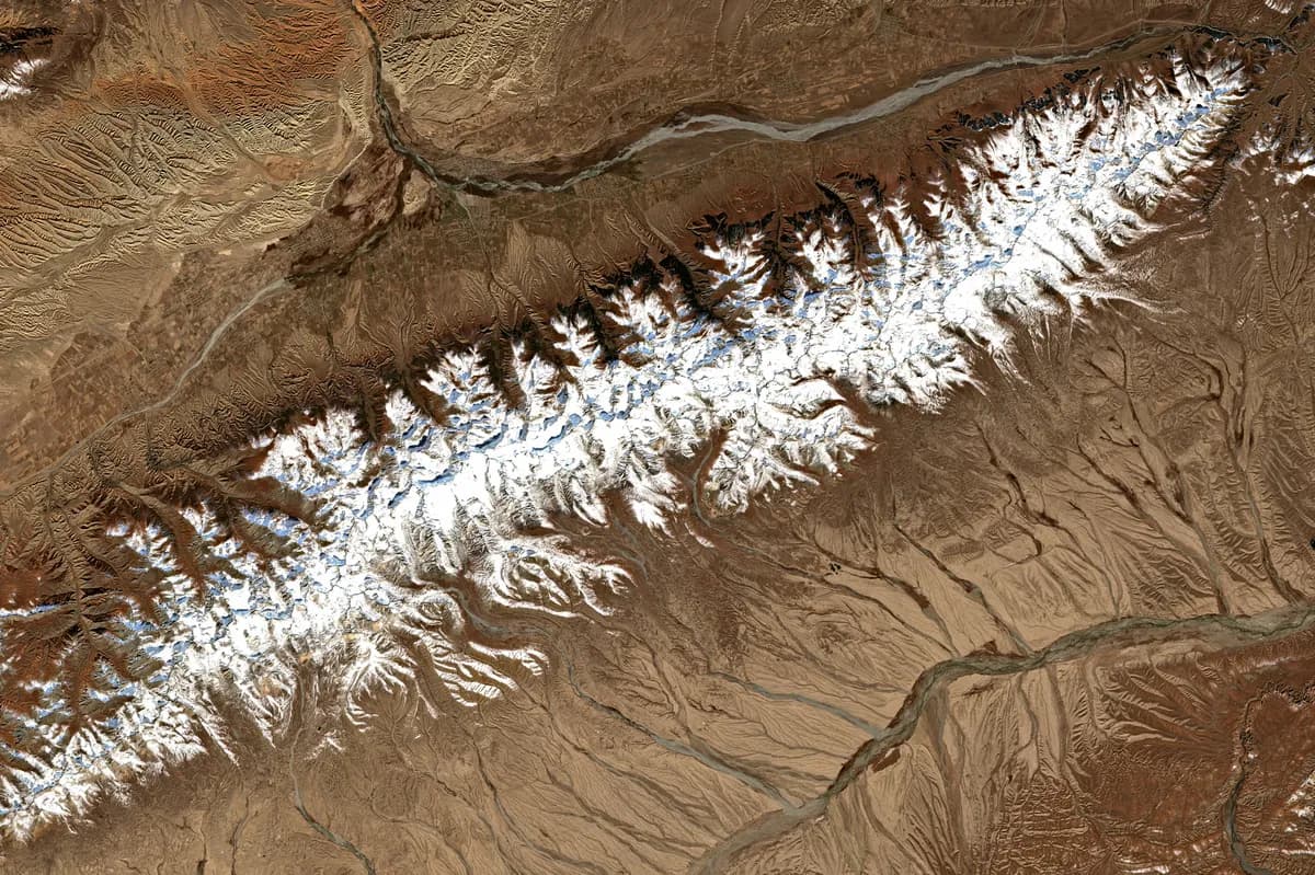 Kirghizistan vu de l'espace